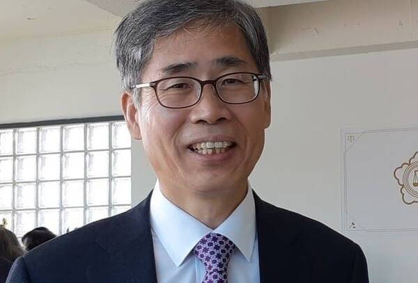 신평 변호사. 신평 변호사 페이스북 갈무리