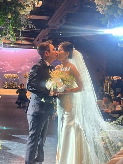 심현섭은 결혼 이후에도 방송 활동을 이어가며 팬들과의 소통을 계속할 예정이다.사진= 심현섭 SNS·가족 / 심희재