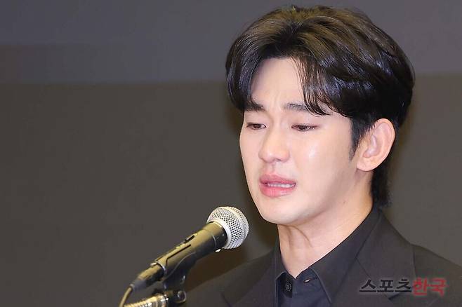 배우 김수현. 25. 3.31 ⓒ이혜영 기자 lhy@hankooki.com