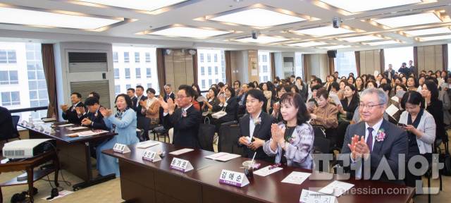 ▲‘(가칭)한국사립유치원어린이집총연합회'가 28일 공식 출범했다. ⓒ한사총