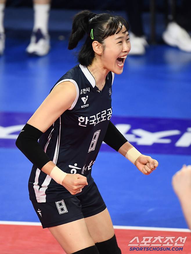 20일 화성체육관에서 열린 IBK 기업은행과 도로공사의 경기. 도로공사 임명옥이 환호하고 있다. 화성=정재근 기자 cjg@sportschosun.com/2025.2.20/