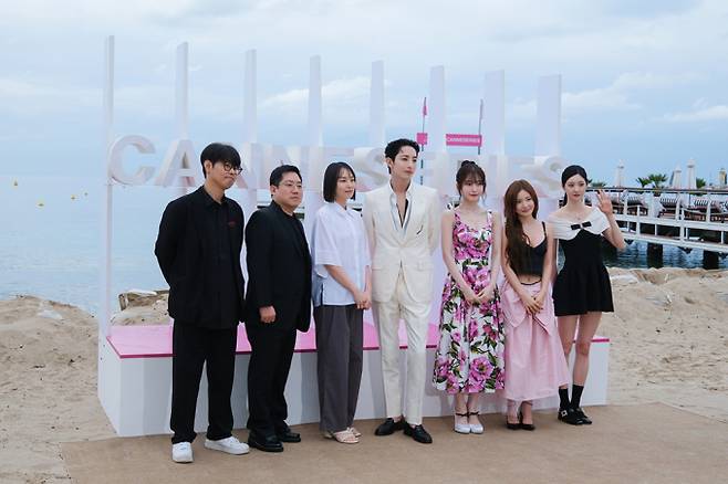 ‘S라인’ 이수혁·아린, 칸 핑크카펫 장식 (사진: 싸이더스)