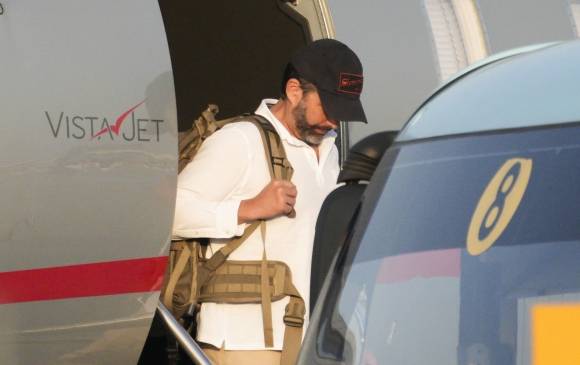 트럼프 주니어 김포공항 도착 - 도널드 트럼프 미국 대통령의 장남 트럼프 주니어가 29일 서울 강서구 김포공항에 도착,전용기에서 내리고 있다. 정용진 신세계그룹 회장의 초청으로 한국을 찾는 트럼프 주니어는 국내 주요 대기업 총수와 개별 면담을 가질 예정이다. 2025.4.29 공항사진기자단