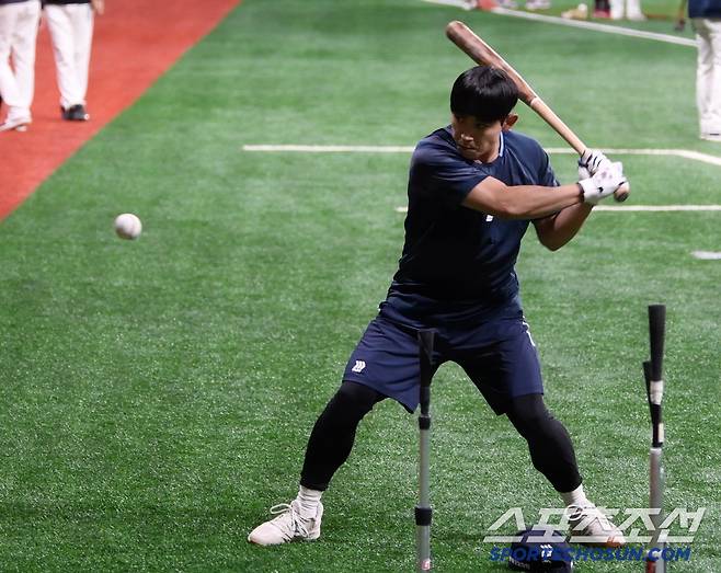 누구보다 진지한 모습으로 타격 훈련 중인 황성빈