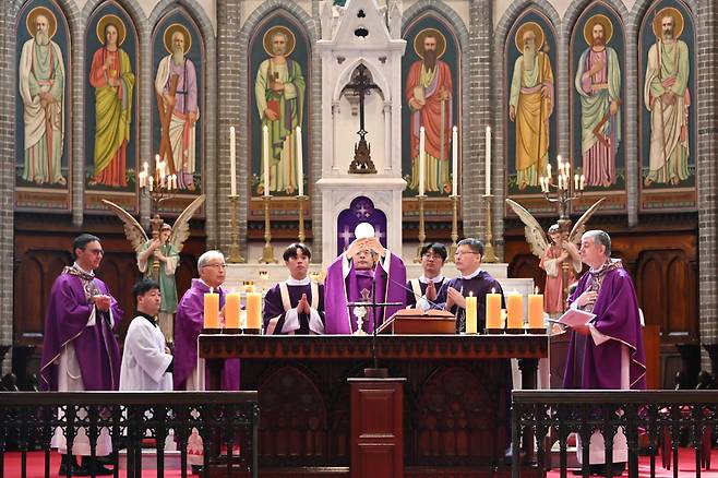 2025년 3월 31일 서울 명동대성당에서 교황청 전교기구 한국지부 설립 60주년 감사 미사가 거행되고 있다. /한국천주교주교회의