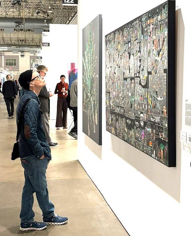 '엑스포 시카고 2025'에 금산갤러리가 선보인 김은진 자개 작품이 관람객들의 눈길을 사로잡았다. *재판매 및 DB 금지