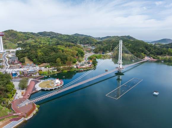 예산 예당호 출렁다리