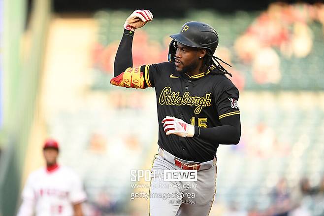 ▲ 미친 듯한 운동 능력으로 메이저리그 하이라이트 프로그램을 지배하고 있는 오닐 크루스