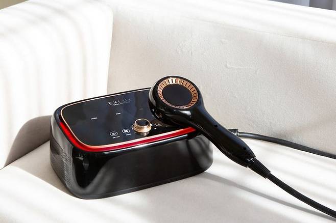 셀리턴, 펄스케어 디바이스 ‘익스럭스’.ⓒ셀리턴