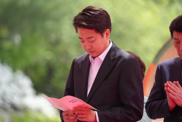 대구 동화사 방문한 이준석 대선 후보. 연합뉴스