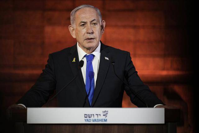 베냐민 네타냐후 이스라엘 총리가 지난달 23일 예루살렘 야드 바솀 홀로코스트 추모관에서 열린 홀로코스트 추모 행사에서 연설하고 있다. 예루살렘=AP 뉴시스