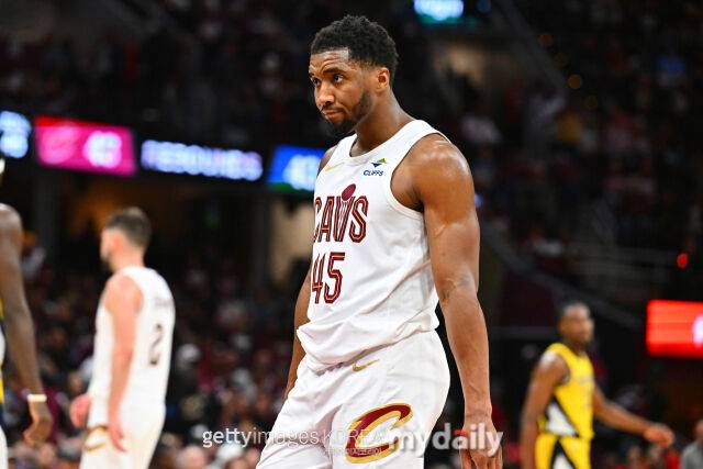 경기가 풀리지 않자 아쉬운 표정을 짓는 미첼. /게티이미지코리아