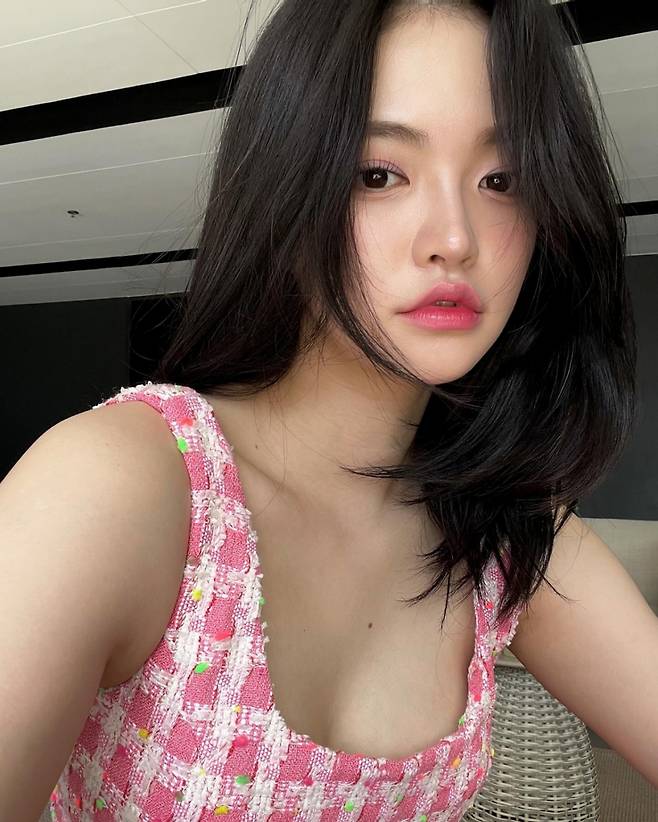 다이아 탈퇴 후 인터넷방송 BJ로 활동했던 안솜이가 텐프로 마담, 보이그룹 멤버 스폰서 루머를 일축했다. /사진=인스타그램 갈무리