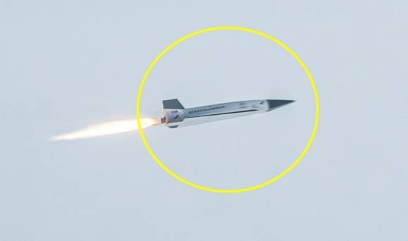 초음속 비행에 나선 ‘탈론-A2’(TA-2)의 모습. Stratolaunch 제공