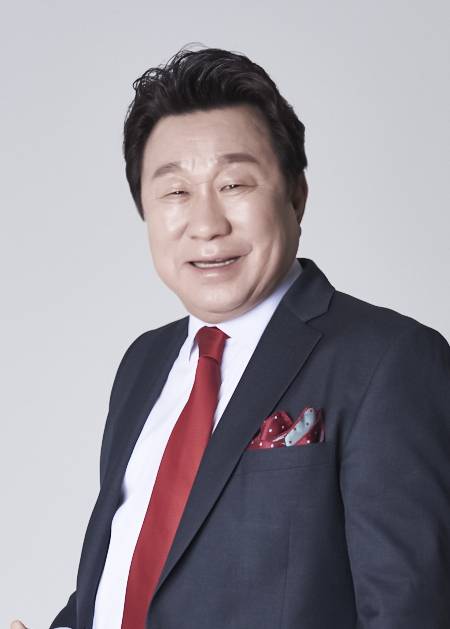 코미디언 겸 배우, 화가 임하룡. 사진 웰스엔터테인먼트