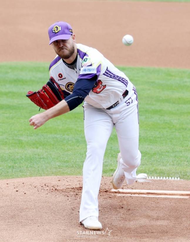 두산 베어스 외국인 투수 콜어빈. /사진=김진경 대기자