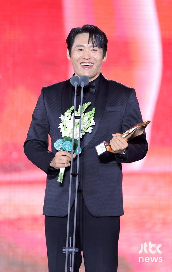 '제61회 백상예술대상 with 구찌'가 5일 오후 서울 강남구 코엑스 D홀에서 개최됐다. 박세완 엔터뉴스팀 기자 park.sewan@jtbc.co.kr