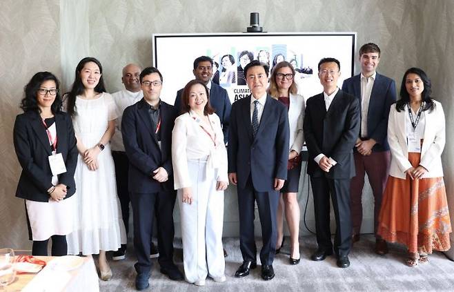 싱가포르에서 열린 EP100 원탁회의에 참석한 김태흠 충남지사./충남도 제공