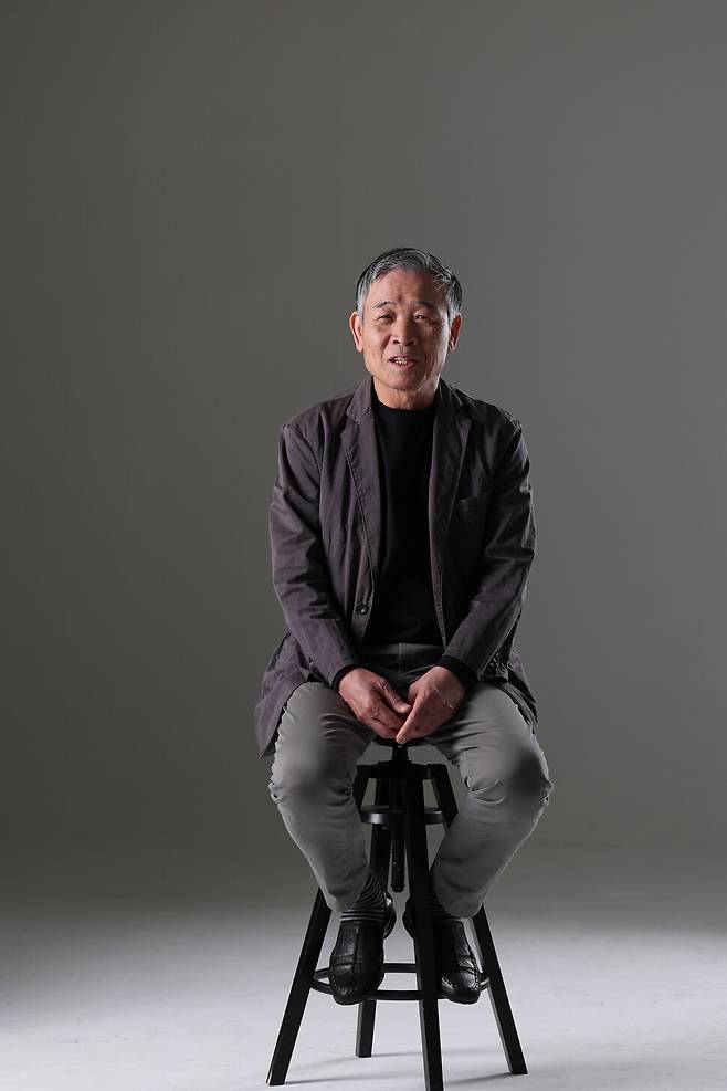 가수 정태춘이 지난달 29일 서울 마포구 한겨레신문사를 찾았다. 정용일 선임기자 yongil@hani.co.kr