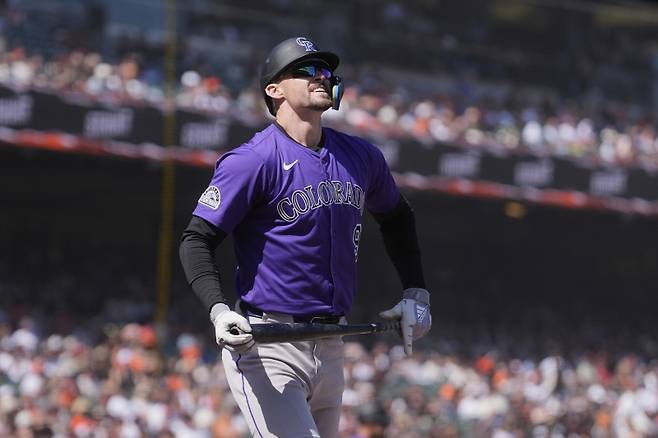 <yonhap photo-2170=""> Colorado Rockies' Brenton Doyle reacts after striking out against the San Francisco Giants during the ninth inning of a baseball game in San Francisco, Sunday, May 4, 2025. (AP Photo/Jeff Chiu)/2025-05-05 07:43:00/ <저작권자 ⓒ 1980-2025 ㈜연합뉴스. 무단 전재 재배포 금지, AI 학습 및 활용 금지></yonhap>