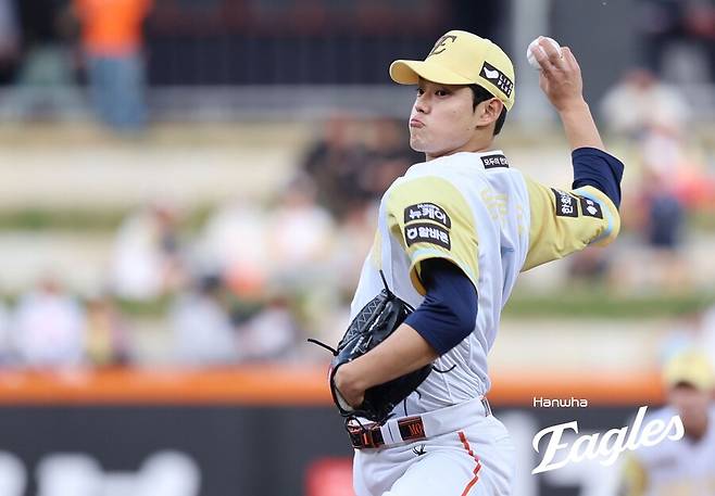 ▲ 올해 한화는 물론 KBO리그의 최대 기대주로 손꼽히고 있는 문동주 ⓒ한화이글스