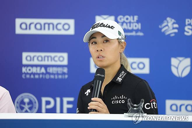 답변하는 대니엘 강 (고양=연합뉴스) 임병식 기자 = 8일 오전 경기도 고양시 뉴코리아 컨트리클럽에서 열린 2025 레이디스 유러피언투어(LET) 아람코 챔피언십 기자회견에서 대니엘 강이 취재진 질문에 답하고 있다. 2025.5.8 andphotodo@yna.co.kr