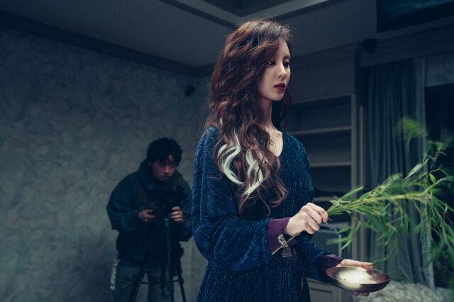 영화 '거룩한 밤: 데몬 헌터스' 스틸컷/롯데엔터테인먼트