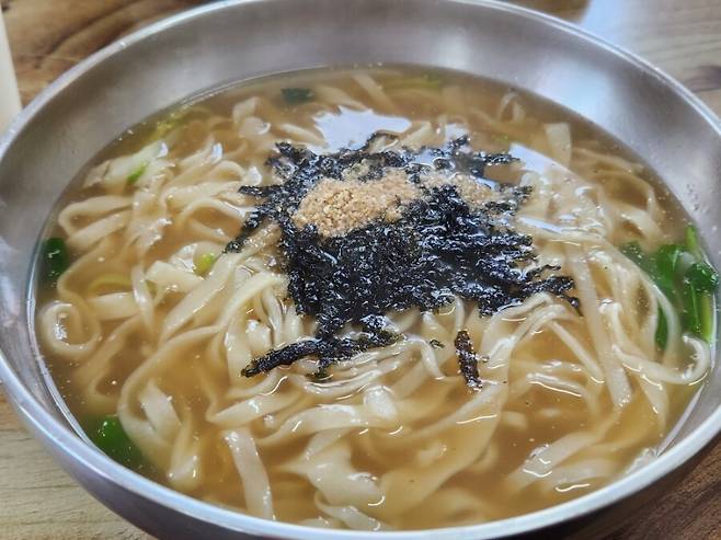 ‘춘양옥국시방’ 칼국수. 이윤화 제공