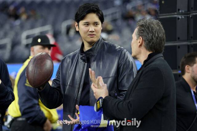 오타니 쇼헤이와 에이전트 네즈 발레로. /게티이미지코리아