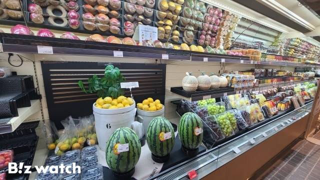 서울의 한 백화점 과일 매대 사진 김지우 기자 zuzu@