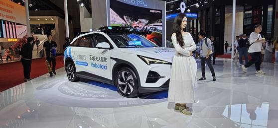 지난달 말 열린 ‘상하이 모터쇼’에서 선보인 포니AI의 L4레벨 로보택시. 한우덕 기자