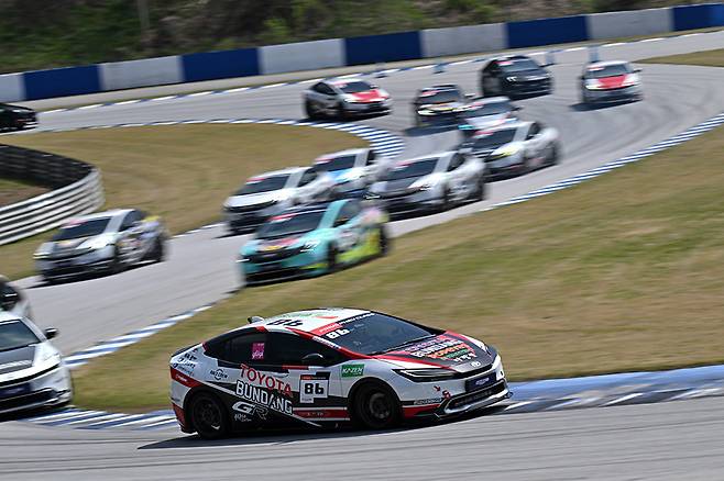 토요타 프리우스 PHEV 클래스 경기 장면. 사진 김학수 기자