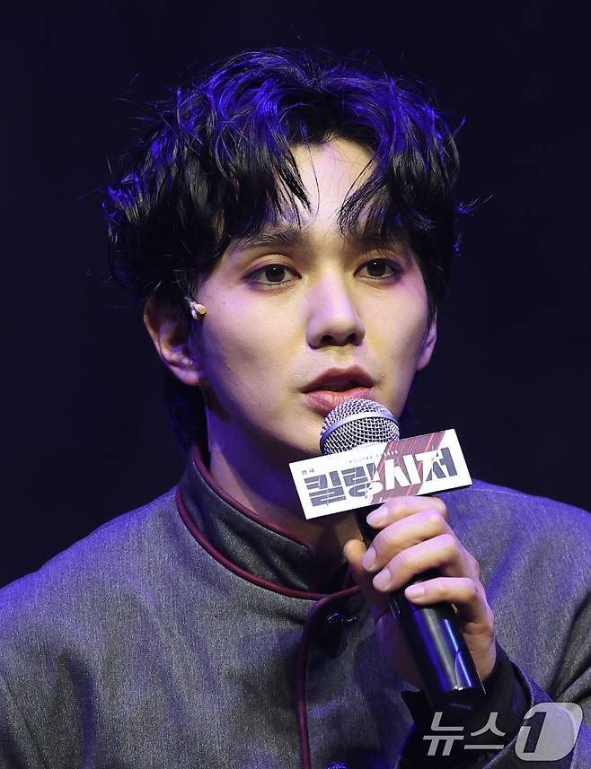 배우 유승호가 13일 서울 마포구 서강대학교 메리홀 대극장에서 열린 연극 ‘킬링시저’ 프레스콜에서 인사말을 하고 있다. 윌리엄 셰익스피어의 명작 '줄리어스 시저'를 원작으로 한 연극 '킬링 시저'는 공화정을 지킨다는 명분으로 벌어진 시저 암살이 결국 또 다른 독재자를 탄생시킨 아이러니를 다룬 작품이다. 2025.5.13/뉴스1 ⓒ News1 권현진 기자