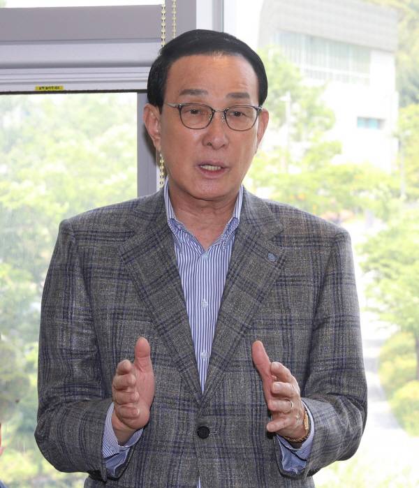 노동진 수협중앙회 회장이 13일 세종에서 열린 기자간담회에서 발언하고 있다. 수협 제공