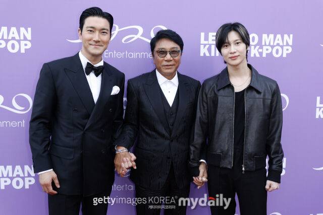 왼쪽부터 그룹 슈퍼주니어 멤버 겸 배우 최시원, 프로듀서 이수만, 샤이니 멤버 태민 / 게티이미지코리아