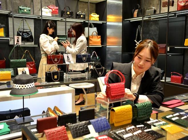 얼텀. 롯데백화점 제공