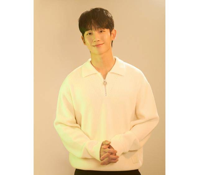 정해인이 '이런 엿 같은 사랑'을 통해 대중을 만난다. FNC엔터테인먼트 제공