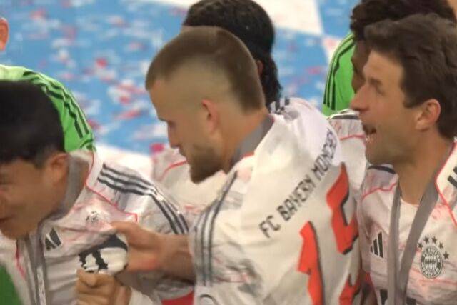 에릭 다이어와 김민재/중계 화면