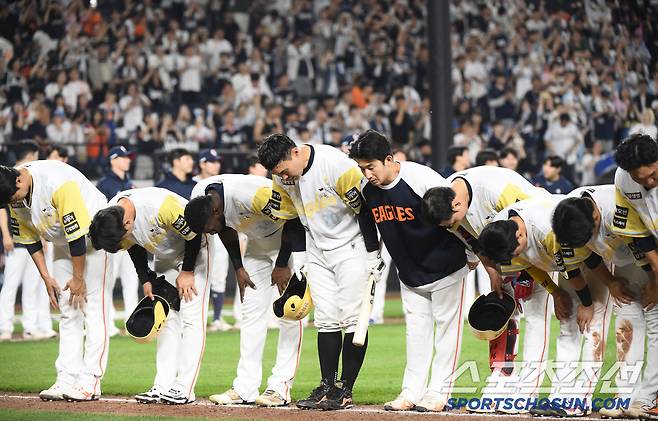 14일 대전 한화생명볼파크에서 열린 두산-한화전. 1대7로 패하며 2연패한 한화 선수들이 고개 숙이고 있다. 대전=정재근 기자 cjg@sportschosun.com/2025..5.14/