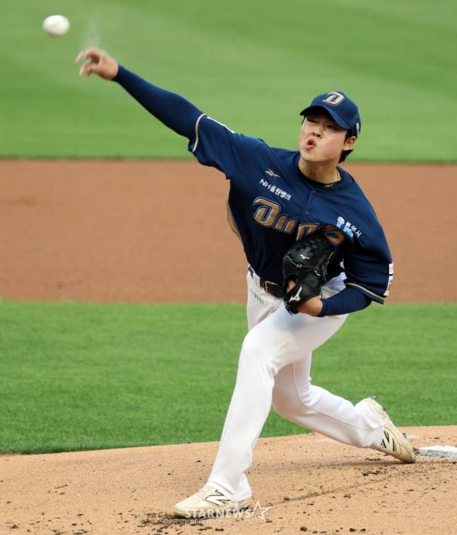 NC 선발 목지훈이 역투하고 있다. /사진=강영조 선임기자