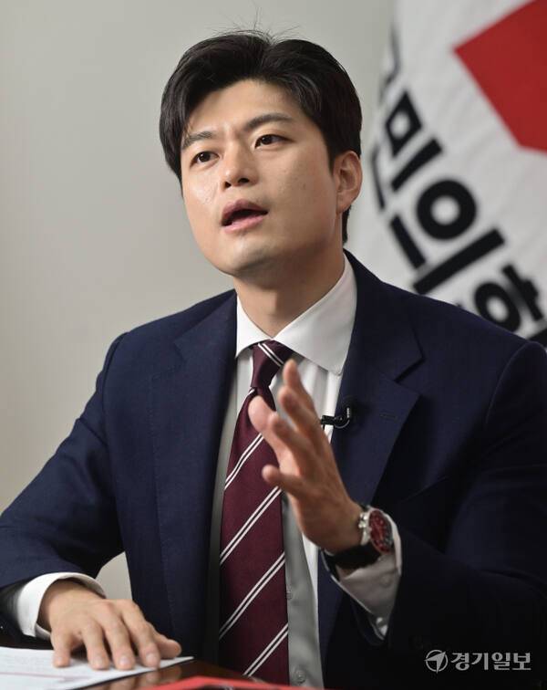 국민의힘 김용태 비대위원장이 16일 경기일보와 인터뷰를 하고 있다. 조주현기자