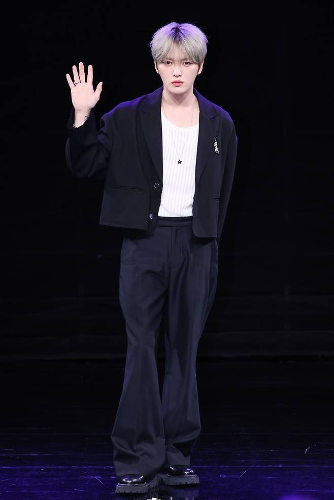 김재중, '뷰티 인 카오스'로 컴백
(서울=연합뉴스) 진연수 기자 = 가수 김재중이 19일 오후 서울 마포구 MBC 골든마우스홀에서 열린 새 미니앨범 '뷰티 인 카오스(Beauty in Chaos)' 발매 기자간담회에서 포즈를 취하고 있다. 2025.5.19
jin90@yna.co.kr
(끝)
<저작권자(c) 연합뉴스, 무단 전재-재배포, AI 학습 및 활용 금지>