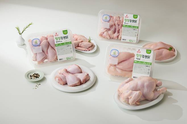 마니커 닭고기 브랜드 '청정강원닭'./이지홀딩스 제공