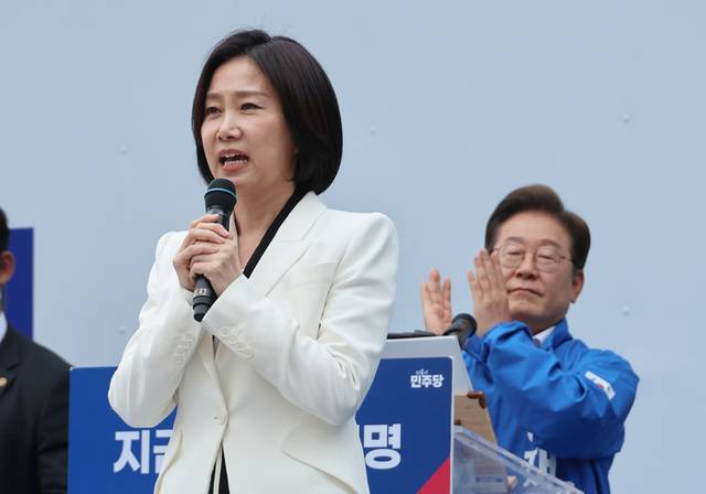 ▲ 허은아 전 개혁신당 대표가 19일 서울 영등포구 타임스퀘어에서 열린 더불어민주당 이재명 대선 후보 유세에서 이 후보에 대한 지지를 선언하고 있다. 연합뉴스