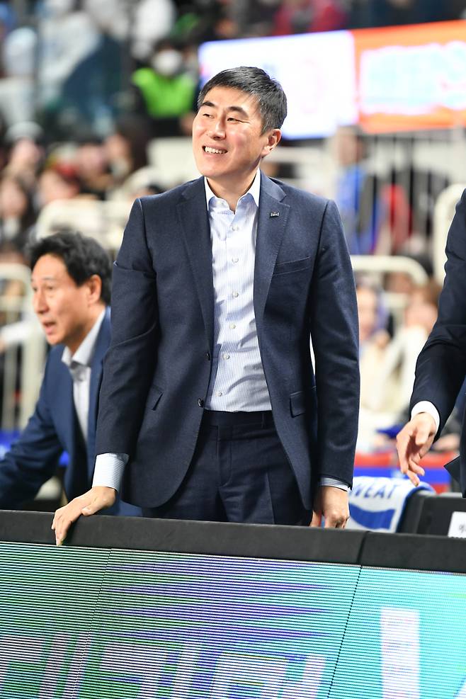 KCC ‘레전드’ 이상민이 신임 감독으로 선임됐다. 사진 | KBL