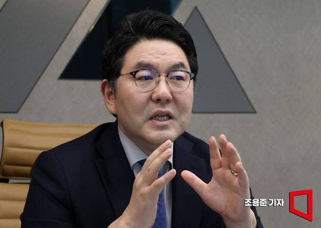 강경훈 법무법인 YK 대표변호사가 19일 서울 강남구 사무실에서 아시아경제와 인터뷰하고 있다. 조용준 기자