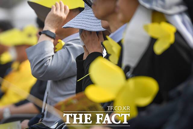 세월호 참사 당일 해상에서 구조됐으나 의료시설로 신속하게 이송되지 못해 사망에 이른 고 임경군의 손배소 항소심 결론이 오는 8월 20일 나온다. /박헌우 기자