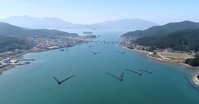 지족해협 죽방렴./김준