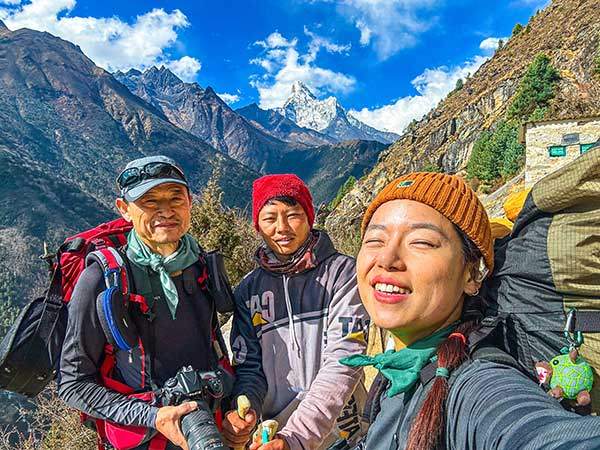 히말라야에서 한 가족이 된 포터 발라람과 못말리는 부녀