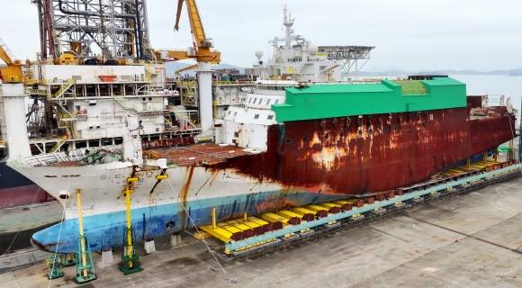 세월 흔적 묻은 세월호 - 지난 4일 오전 전남 목포신항에 거치된 세월호에 녹이 슬어있다. 2024.4.12 목포 연합뉴스